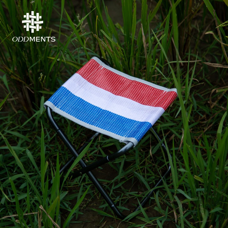 ODDMENTS Portable Folding Camping Chair - Lightweight & Easy to Store, Durable Black Frame