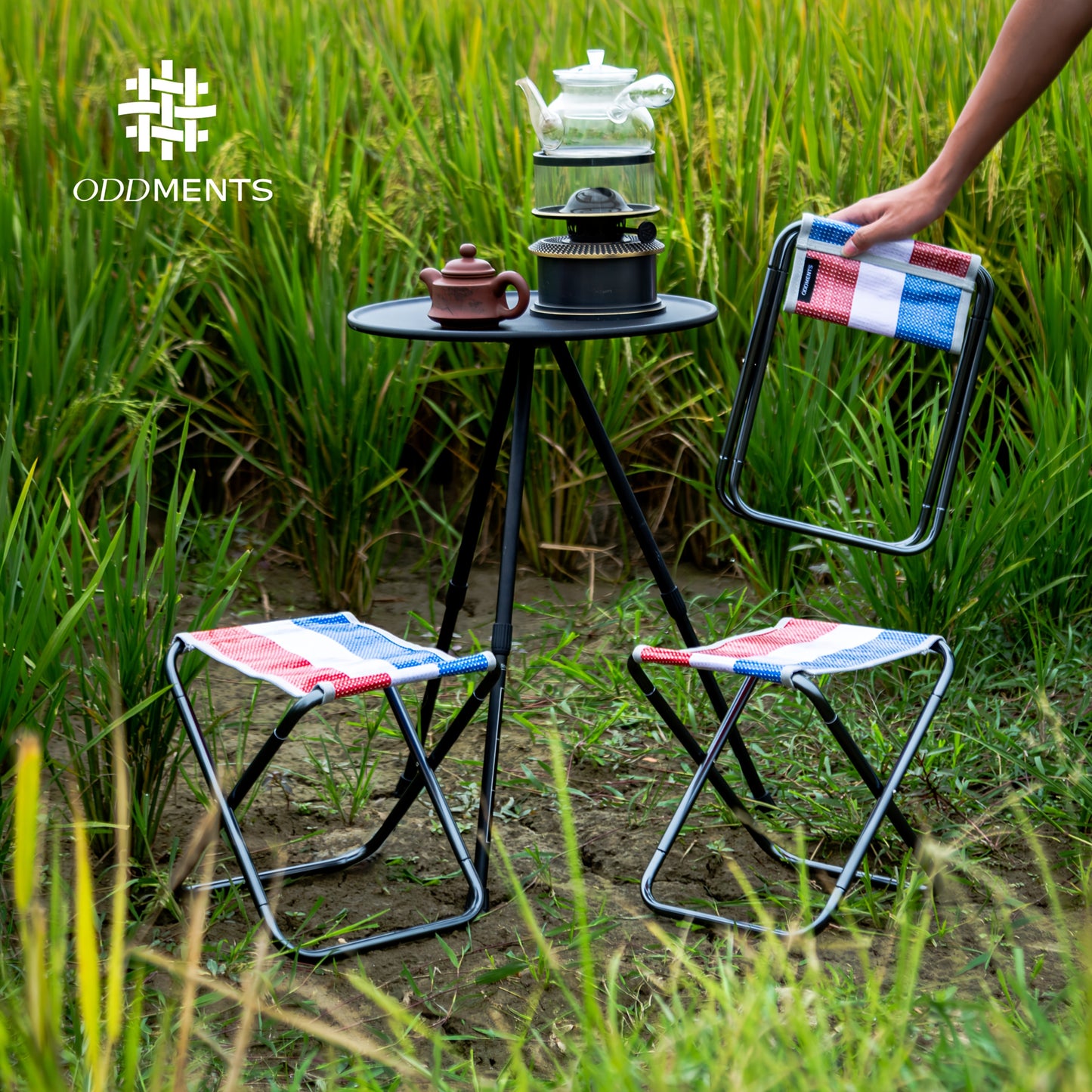 ODDMENTS Portable Folding Camping Chair - Lightweight & Easy to Store, Durable Black Frame