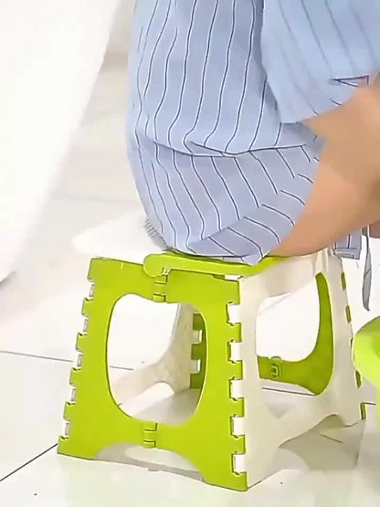Portable Outdoor Folding Stool - Compact Lightweight Durable PP Material, Green & White Square Design with Ergonomic Grip, Sturdy Foldable Mini Chair for Fishing,
